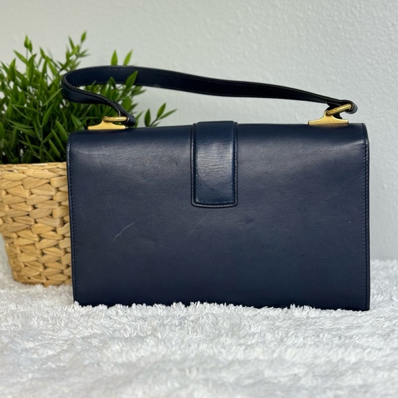 Gucci Animalier Lock Leather Shoulder Bag - Picture 4 of 17